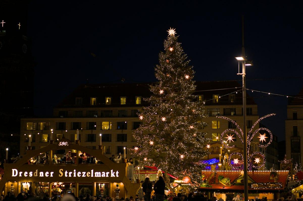 Dresdner Striezelmarkt auf dem Altmarkt