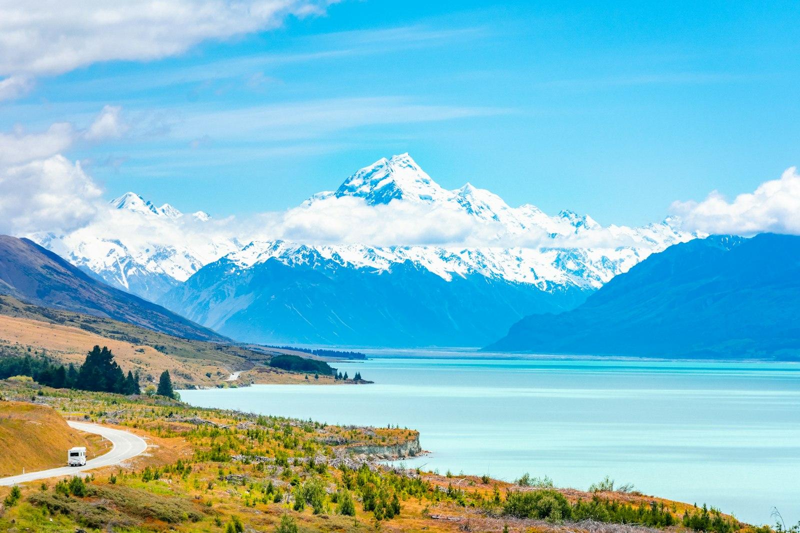 Road beside Lake Pukaki leading toward Aoraki/Mount Cook